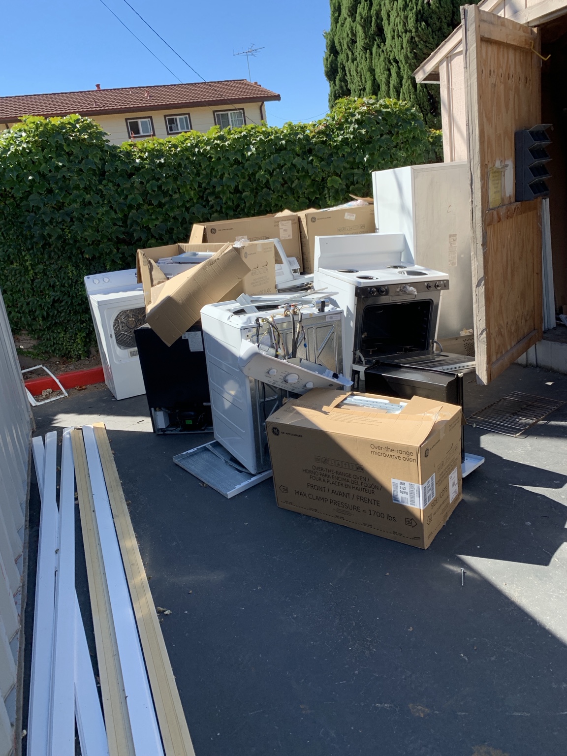 Appliance Removal Job by 833 Junk Jet in San Jose