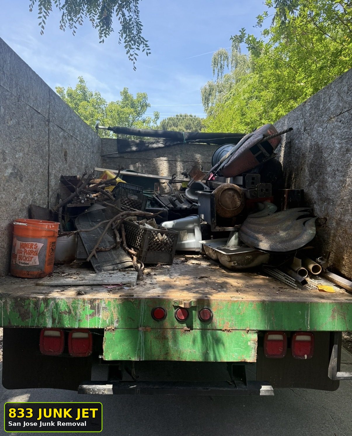 Office furniture cleanout San Jose by 833 Junk Jet